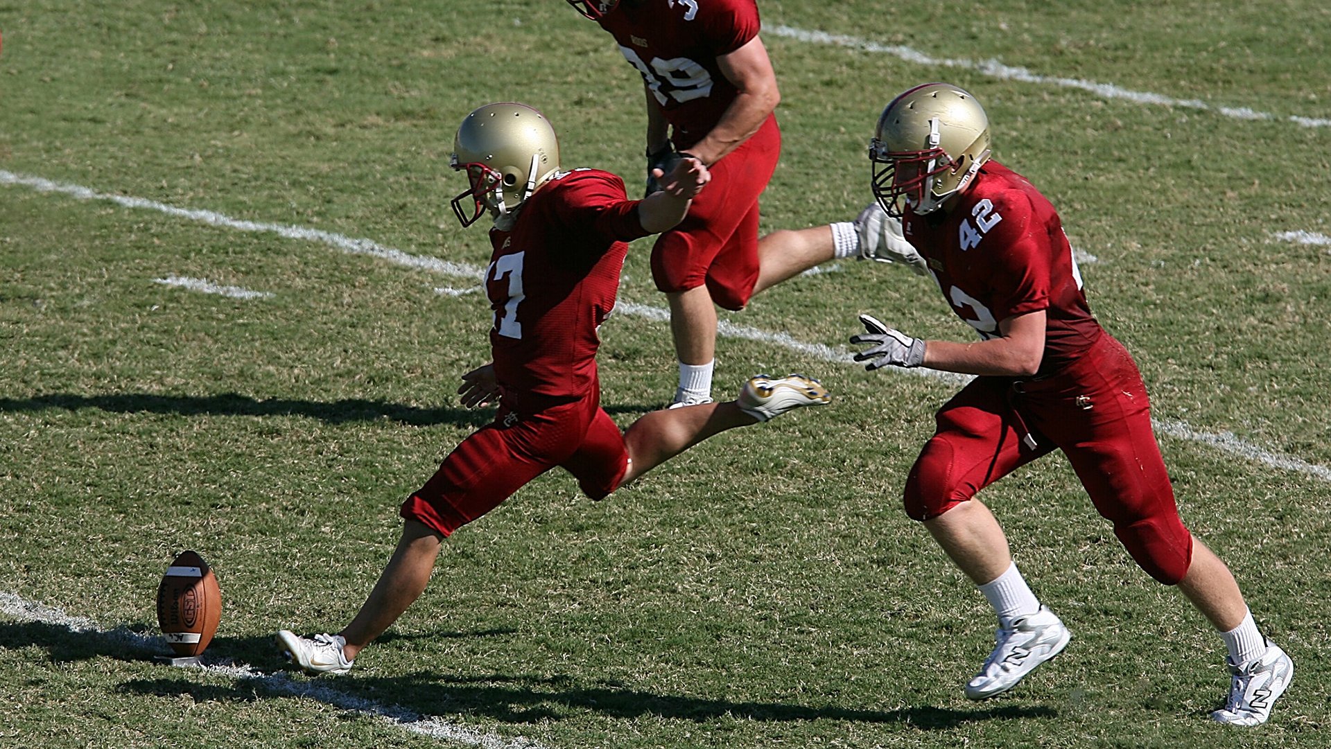 女排国手走进校园，与学子互动传承拼搏精神，女排前国手
